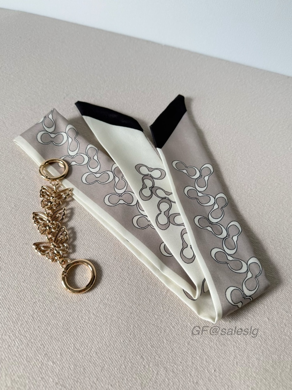 2-Piece Bag Accessories Set Gray Scarf & Gold Butterfly Extender